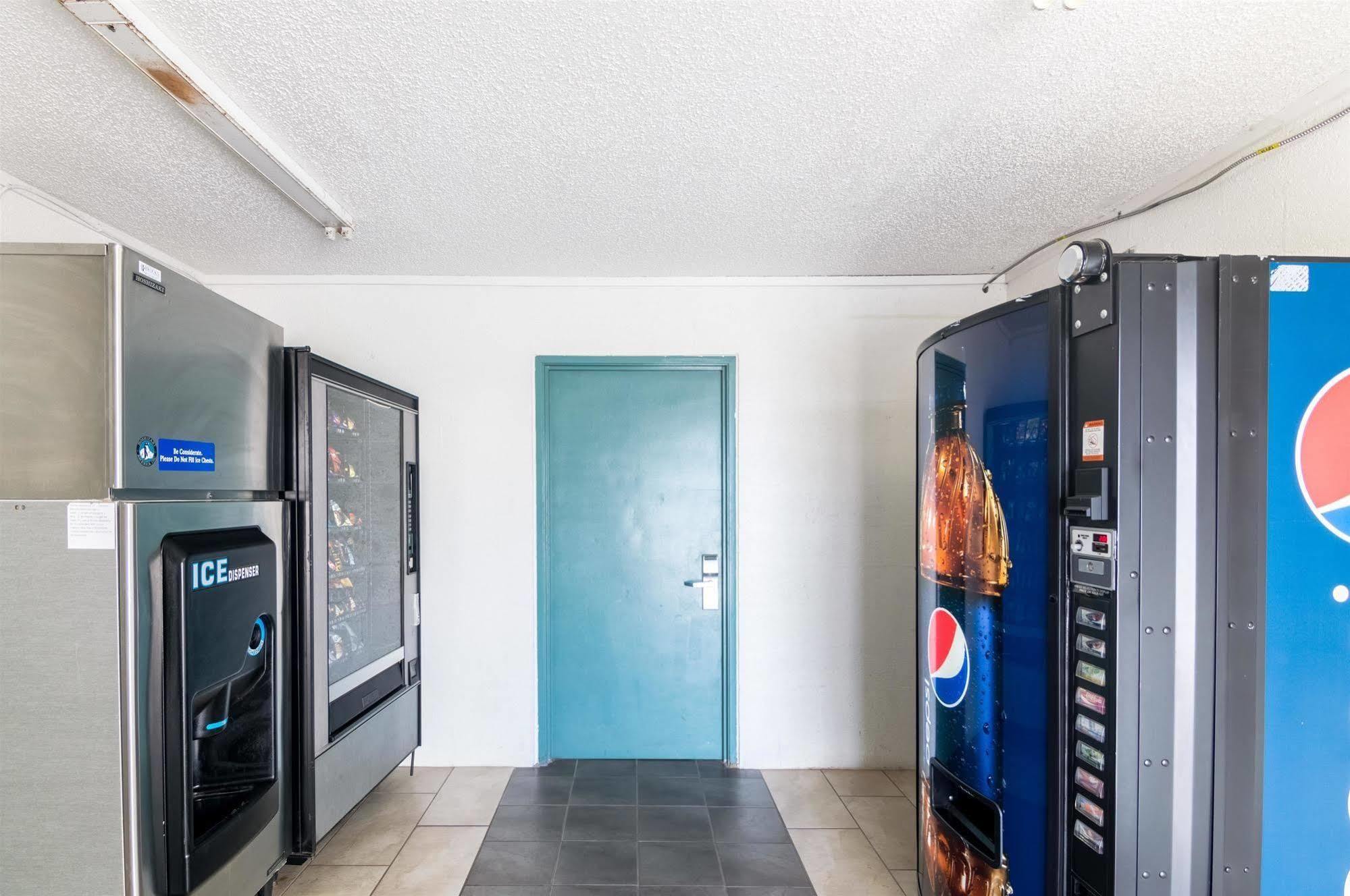 Motel 6-Clinton, Ok Екстериор снимка
